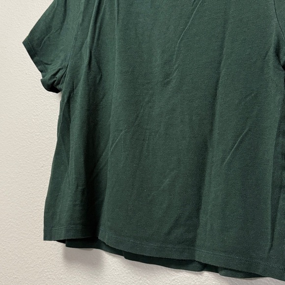 Old Navy EveryWear Crop T-Shirt - Picture 8 of 9